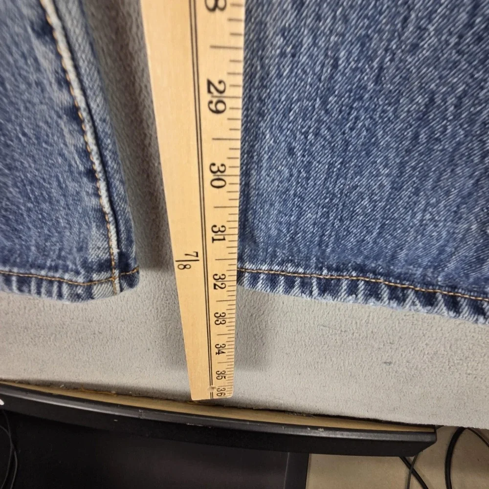 Levis 501 Jeans‎ Mens Blue Medium Wash Straight Button Fly Distressed Fits 34x32